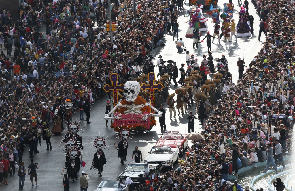 Le défilé de la Fête des Morts